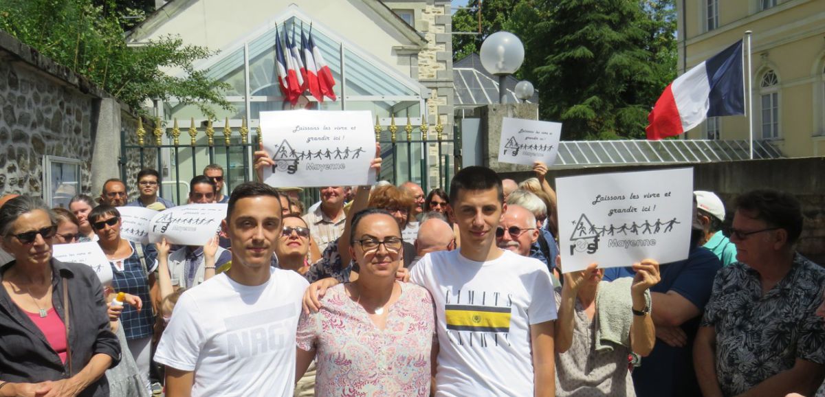 Mayenne. Mayenne : une soixantaine de Mayennais se mobilisent pour une famille kosovare