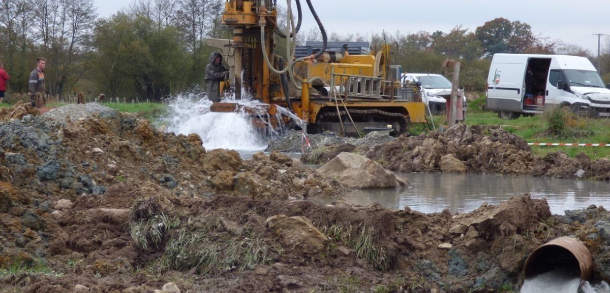 Ambrières-les-Vallées. Pour alimenter le Nord-Mayenne en eau potable, un forage de 110 mètres de profondeur est creusé