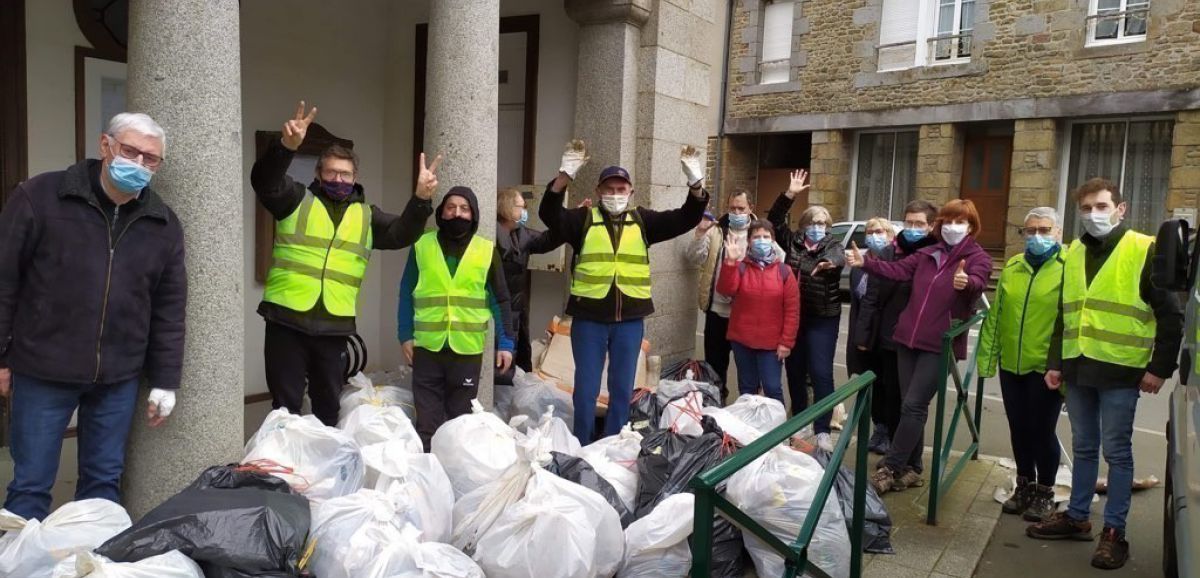 Gorron. Gorron : les habitants ont collecté plus de 180 kilos de déchets pendant une randonnée