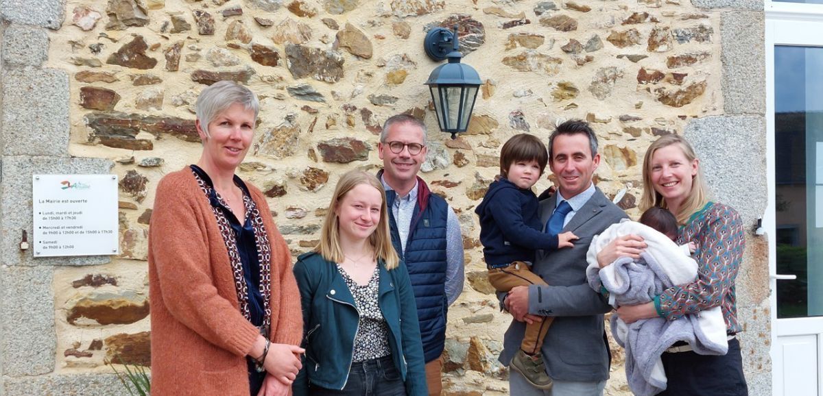 En Mayenne : seize ans après la dernière naissance dans ce village, Tayel est né