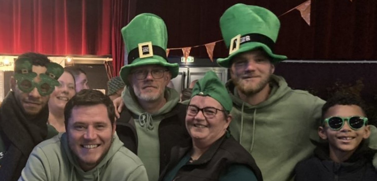 [Photos] Evron. Les Diablintes : des festivaliers ont célébré la Saint-Patrick dans une "ambiance de pub XXL"