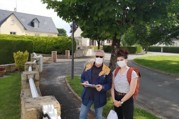 Saint-Baudelle. May'Masques : élus et volontaires ont distribué des masques dans les boîtes aux lettres