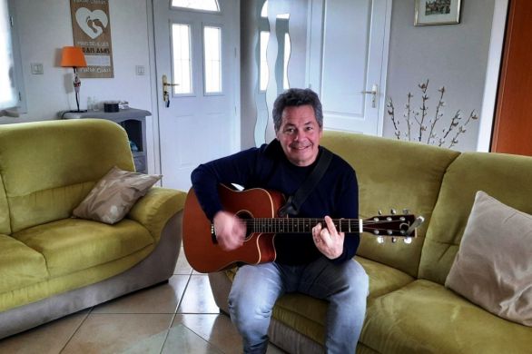 Voutré. Pour débuter sa nouvelle saison, le chanteur Michel Thibaut donne un concert chez lui, à Voutré