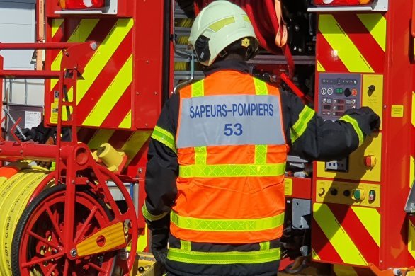 En Mayenne. De nombreux feux d'espaces naturels, près de 70 pompiers engagés