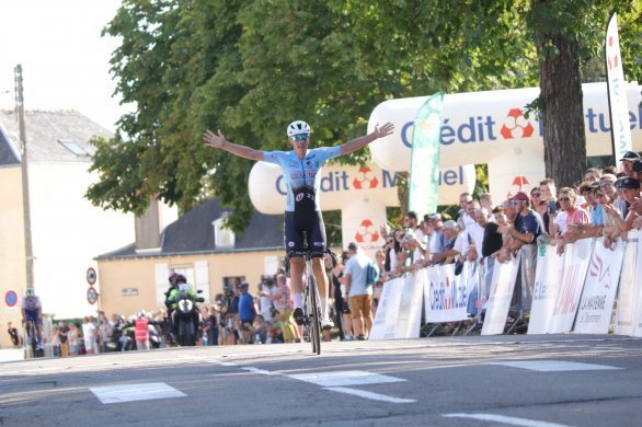 Cyclisme. Florian Dauphin remporte la Ronde Mayennaise, Jocelyn Baguelin termine sur le podium