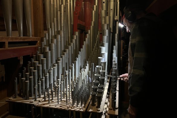 Mayenne. Au cœur de l'orgue de l'église Saint-Martin qui célèbre ses 100 ans
