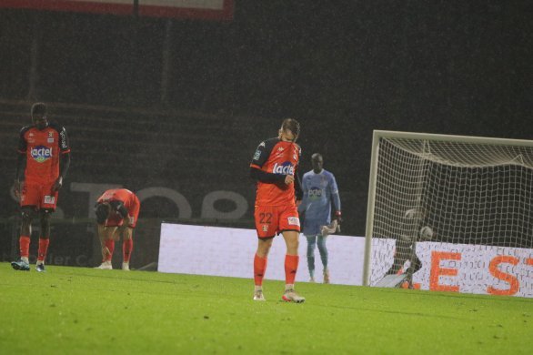 Stade lavallois. "Ça va être un match chaud, les supporters nous l'ont fait comprendre", raconte Titouan Thomas avant le derby à Angers