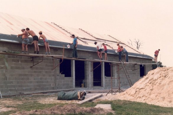 Sacé. "C'était notre jeunesse !" : il y a 40 ans, les Sacéens construisaient eux-mêmes leur salle communale
