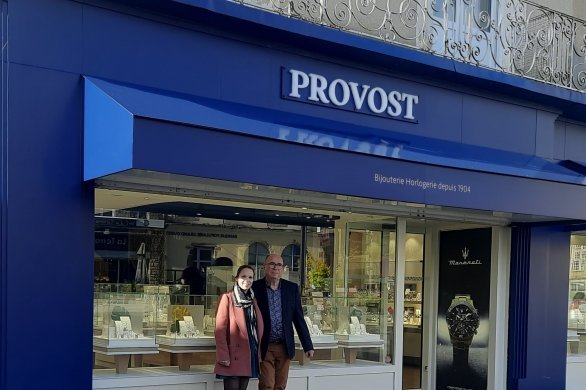 Commerce. Caroline Provost est à la tête de la quatrième génération de bijoutier horloger et fête les 120 ans de la maison