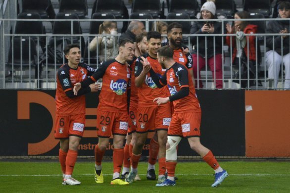 Football - Ligue 2. "On était au plus bas" : le Stade lavallois ivre de bonheur après sa victoire face aux Girondins de Bordeaux