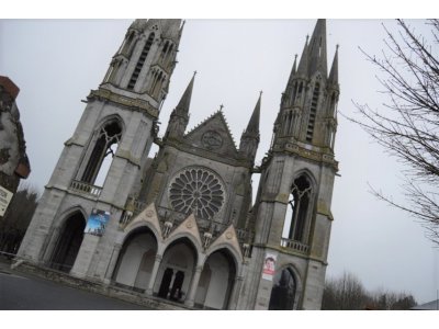 Le sanctuaire marial de Pontmain devait accueillir 5 000 fidèles dimanche 31 mai.