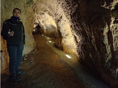 Gwennaël Chevrier, technicien de la société Sonepar Connect Ouest, qui effectué la mise en lumière  de la grotte Rochefort.