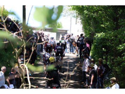 Les coureurs ont grimpé le Mont du Feu dans les Coëvrons.