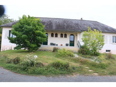 La maison est entièrement équipée pour les personnes à mobilité réduite.