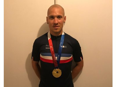 Anthony Avril a été sacré champion de France de duathlon par équipes.