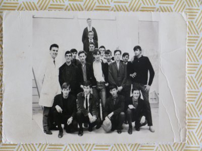 La photo de la promotion 1963-1966, unique souvenir d'Alain Chalot de cette époque. - Justine Montauban