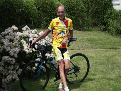 Claude Barbé, 72 ans, est un as du cyclotourisme. Il s'est laissé convaincre par son petit-fils pour un dernier Paris-Brest-Paris. - Nicolas Campitelli