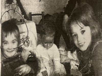 Odile 5 ans (à droite) , entourée de son petit frère Paul, et de sa cousine Amélie (à gauche) - Archives familiales