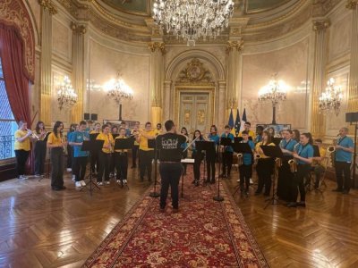 La classe orchestre à Paris, au palais Bourbon, en février 2023. - Catherine Duchemin