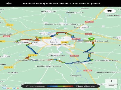 On reconnaît aisément les contours de la France sur ce circuit de 53 km autour de Laval. - Gilles Pécot