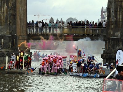 Top départ de la dernière étape du circuit, les radeaux s'élancent du viaduc - Fabrice COMPAIN