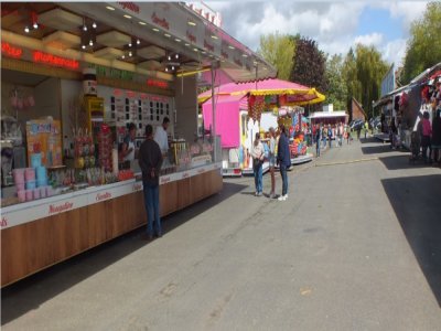 Fête foraine, retraite aux flambeaux, pétanque, course cycliste, etc... - M&M CHARROY