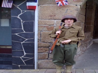 Un soldat américain prenant la pose. - BD