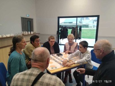 Café ou jeu de société au programme. - Justine Fortin