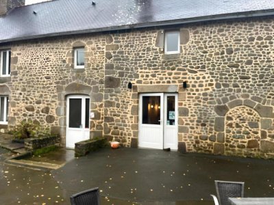 Le restaurant Ô bas du bourg se situe à Montreuil-Poulay. - Naomie Jourand