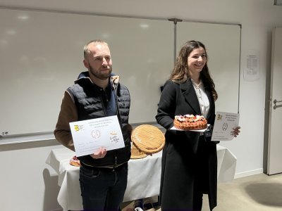 Les Ateliers Fernand (3e) et La Tentation (2e) dans la catégorie galette originale à la framboise. - DR