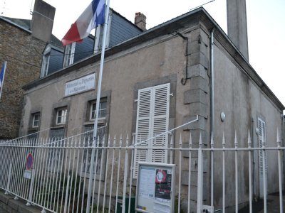 La Vigie, mémorial des déportés de la Mayenne, pourrait perdre 10 000 €, une part importante sur son budget annuel de 140 000 €. - Courrier de la Mayenne