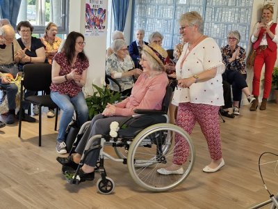Les mannequins ont été très applaudis lors de leurs passages. - Le Courrier de la Mayenne