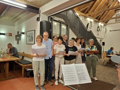 Chants d'accueil par les familles. - Nathalie Grudé