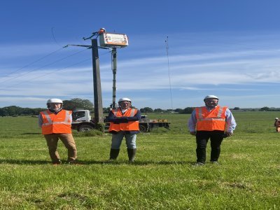 Sébastien Roussillon, Enedis, Jean-Paul Coisnon, TEM et Guy Ménard, maire - Martine Rebours
