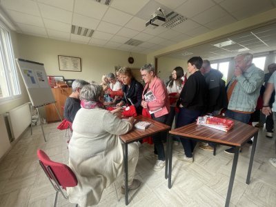 Chacun se voit attribuer un rôle. - mairie