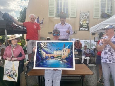 3-Une peinture du pont médiéval de Parné-sur-Roc par Philippe Genest (deuxième prix Petite cité de caractère). - Arnaud Hubert