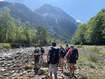 Les jeunes lors d'un camp CEJ à Loudenvielle (65) en 2022. - Thaïs Moriceau