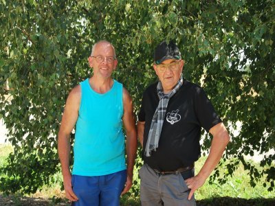 Patrick Margalé et Alain Bréhin deux genestois exposants au Comice. - JL Petit