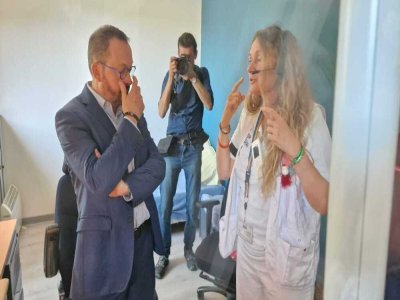Le ministre avec Caroline Brémaud. - Courrier de la Mayenne
