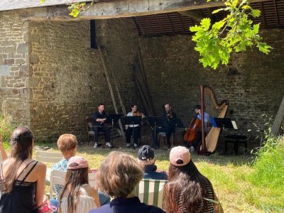 Organisées par l'association Le Caravage Passe, les Rencontres musicales en Coëvrons auront lieu du 29 au 31 août 2025 à La Bazouge-des-Alleux, Brée et Champéon. - AM