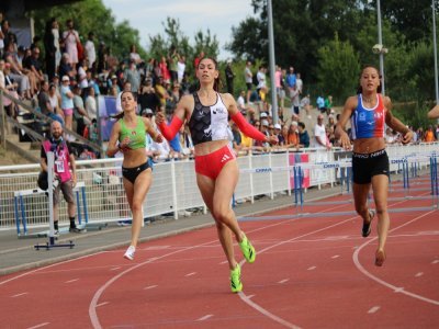 Auriana Lazraq-Khlass, vice-championne d'Europe, a effectué sa rentrée à Laval. - SISTERNES Hugo