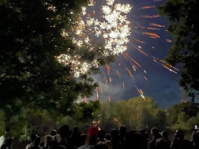 Seuls les professionnels de la pyrotechnie sont autorisés à détenir des fusées d'artifice. - Archives CDLM