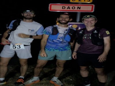 Ambroise, Youssef et Jean-François au départ de Daon. - NC
