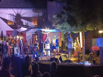 Le concert de Brazatak Queen. - © comité des fêtes de St Pierre