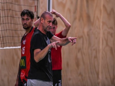 3- Le nouveau chef d'orchestre
Matjaz Urnaut, ex-entraîneur du CFC de Nancy, garde sa patte de formateur en intégrant des jeunes dans ses entraînements. - Fabrice COMPAIN