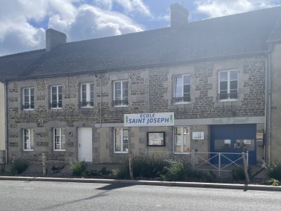 Les locaux de l'école privée Saint-Joseph. - Roger Coupé
