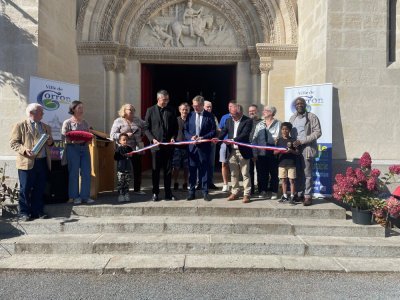 Dimanche, le maire de Gorron, Jean-Marc Allain, a aussi procédé à la cérémonie de fin des travaux de restauration de l'église. - C.D.