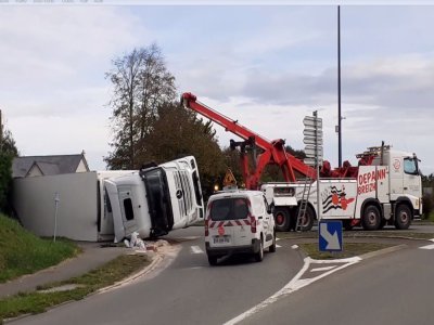 La société Dépan'Breiz de Montsûrs a dû demander de l'aide pour en venir à bout. - M&M CHARROY