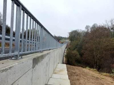 Le chantier du mur du soutènement était particulièrement technique et a provoqué le retard du chantier. - Théo Duchet