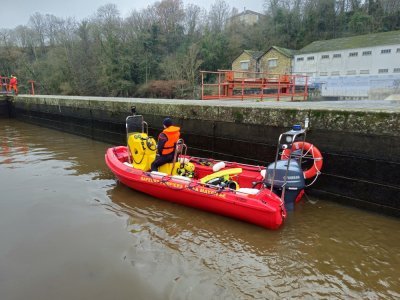 "Nous effectuons une recherche de surface dans l'hypothèse d'une immersion de la personne recherchée." - Le Courrier de la Mayenne
